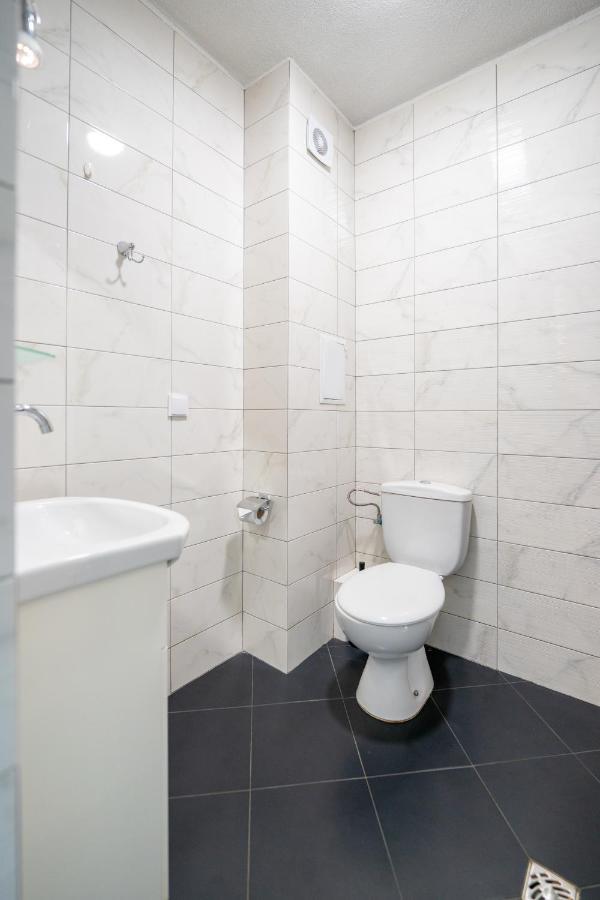Cozy Little Apartment In Studentski Grad Sofia Luaran gambar