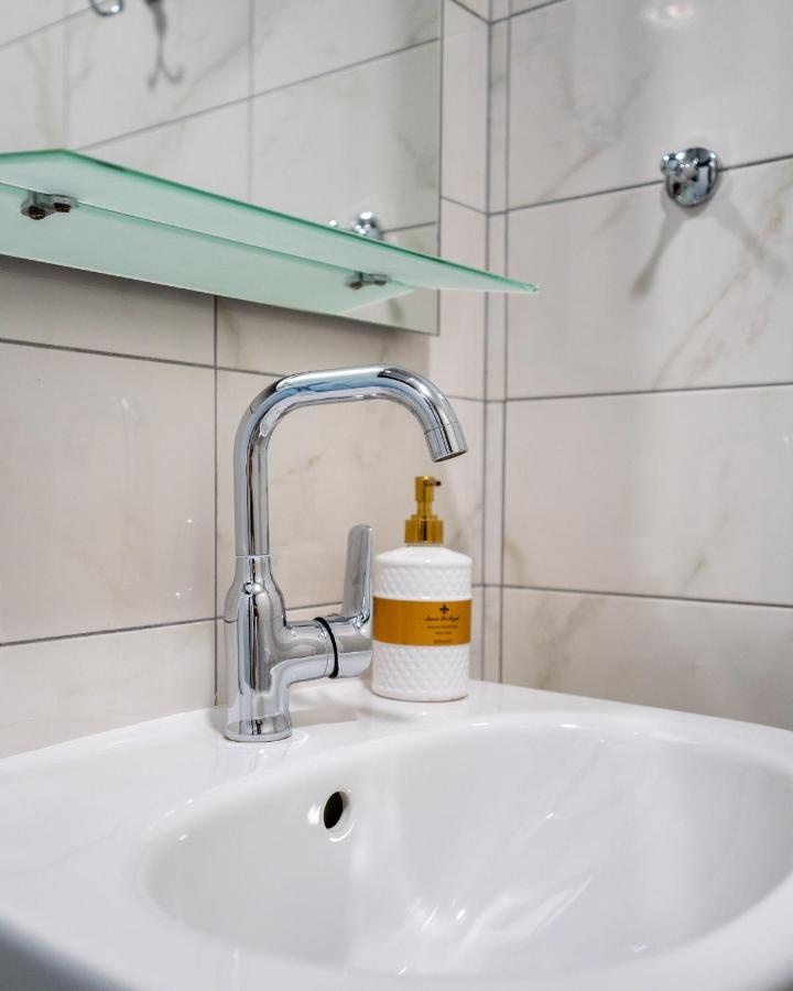 Cozy Little Apartment In Studentski Grad Sofia Luaran gambar