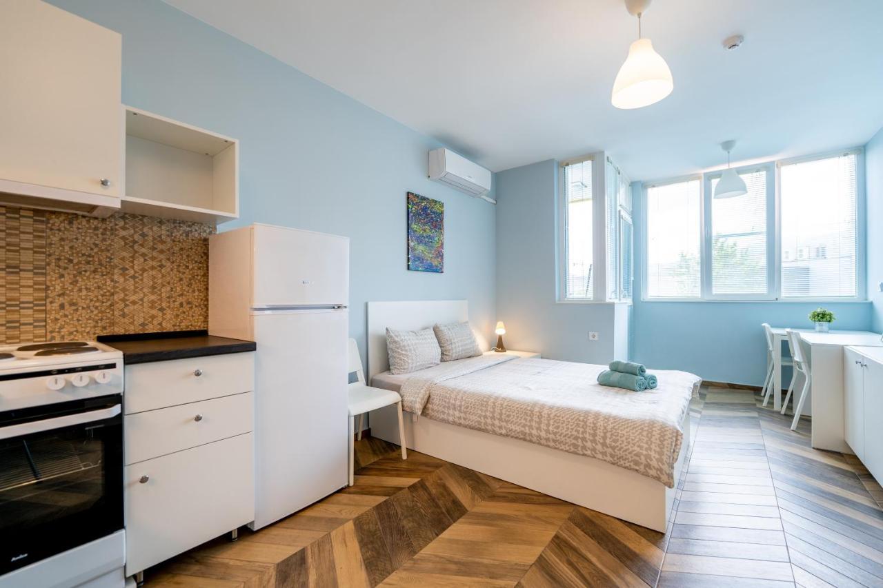Cozy Little Apartment In Studentski Grad Sofia Luaran gambar