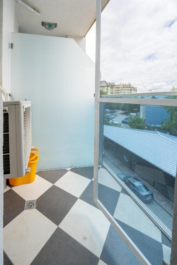 Cozy Little Apartment In Studentski Grad Sofia Luaran gambar