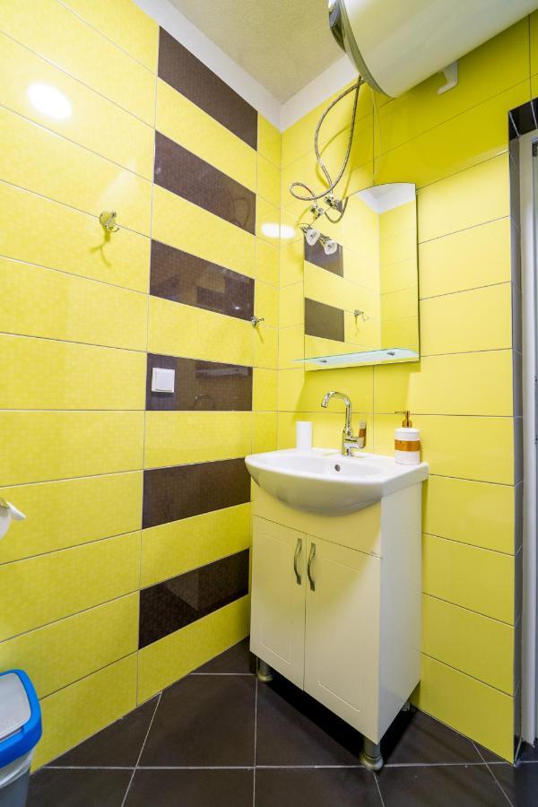 Cozy Little Apartment In Studentski Grad Sofia Luaran gambar
